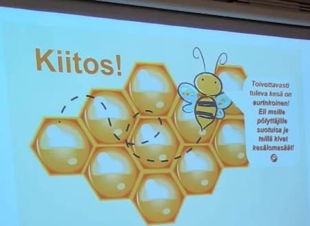 Toukokuussa hunajantuottaja maatilalta vieraili koululla kertomassa mehiläisten elämästä ja hunajantuotannosta sekä pölyttäjien merkityksestä kaikelle kasvintuotannolle ja kasvulle. 